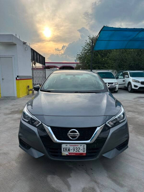 NISSAN VERSA