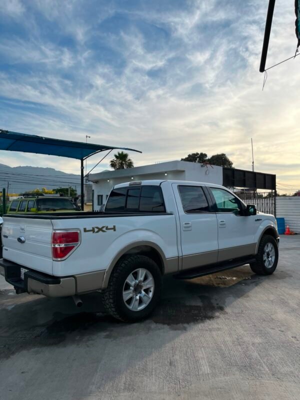 F-150 LARIAT